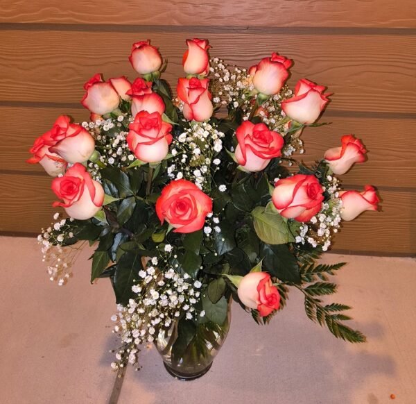 Blush roses, blush color roses in a crystal vase