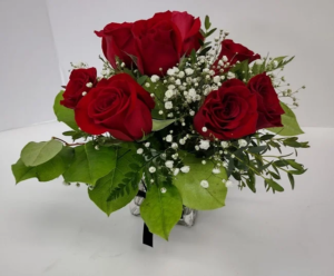 a bouquet of red roses