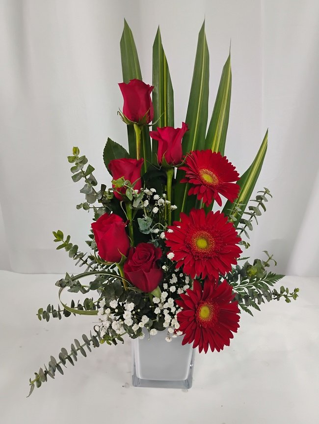 Aesthetic love, red roses and gerberas design