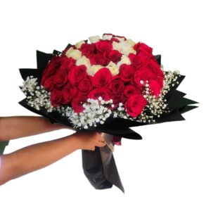 Ramo Buchón. 75 roses wrapped roses.